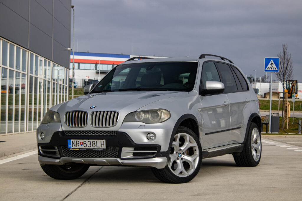 BMW X5 xDRIVE35d 210kW / NA SPLÁTKY / NA PROTIÚČET