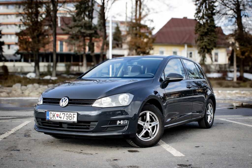 Volkswagen Golf 1.4 TSI BMT  Comfortline.  FINANCOVANIE/PROTIÚČET