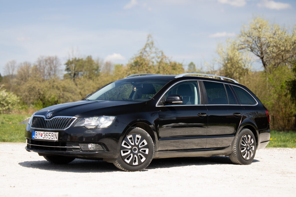 Škoda Superb Combi 1,6TDi, 77kW /AJ NA SPLÁTKY /PROTIÚČET