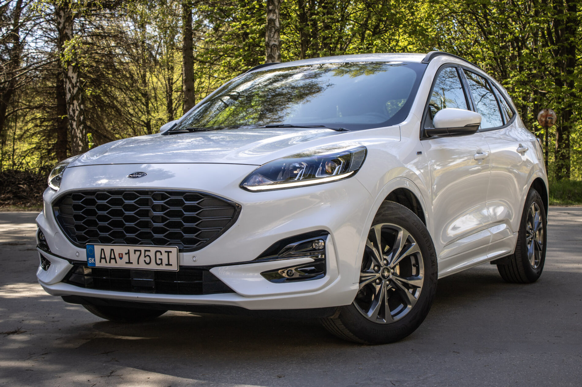 Ford Kuga 1.5 EcoBoost 150k ST-Line / NA SPLÁTKY / PROTIÚČET