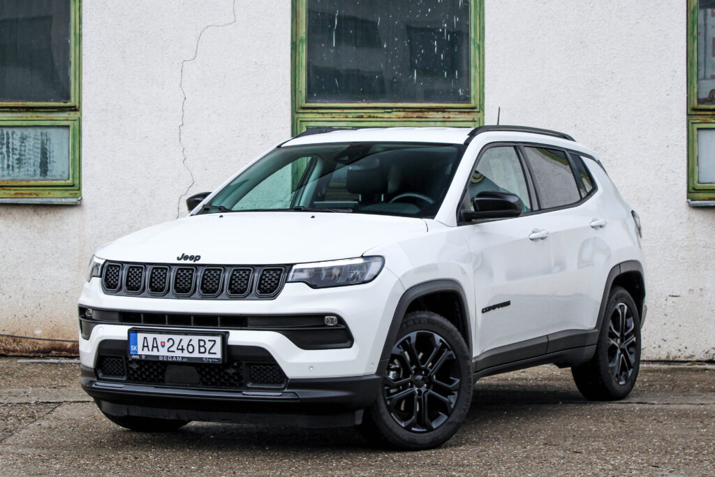Jeep Compass 1.5 MHEV NIGHT EAGLE 7DCT FWD / AJ NA SPLÁTKY / PROTIÚČET /