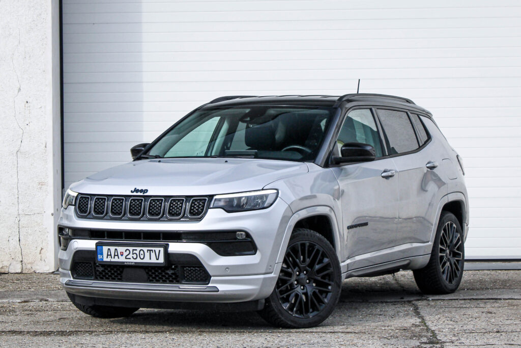 Jeep Compass 4XE S 1.3T + PHEV 176kW / AJ NA SPLÁTKY / PROTIÚČET /