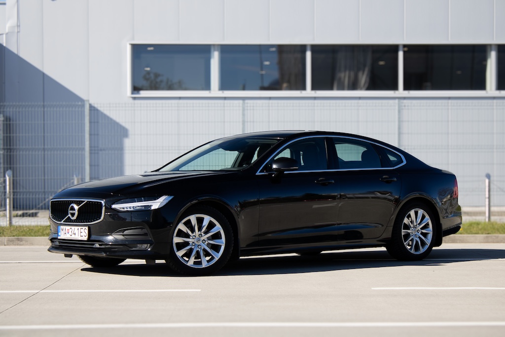 Volvo S90 Momentum Advanced /AJ NA SPLÁTKY/ PROTIÚČET