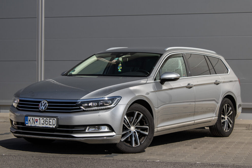Volkswagen Passat Variant 2.0 TDI Highline BMT DSG  110kW / NA SPLÁTKY / NA PROTIÚČET