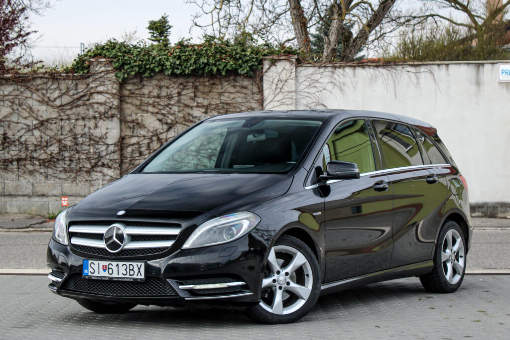 Mercedes-Benz B trieda 180 CDI AT7 / AJ NA SPLÁTKY / PROTIÚČET /