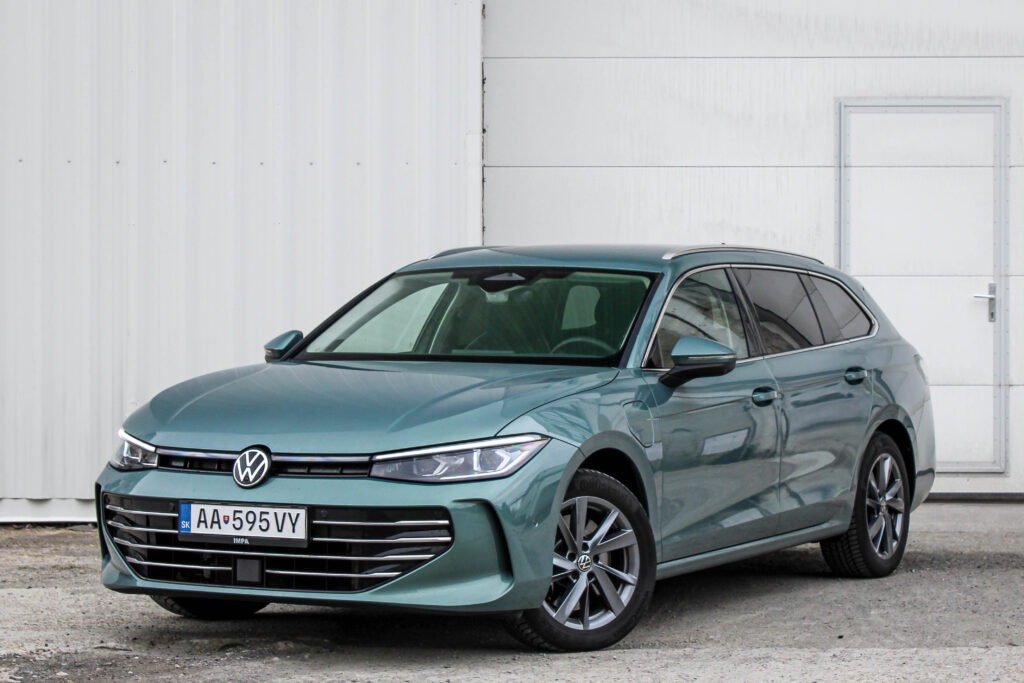 Volkswagen Passat Variant 1.5 TSI eHybrid ELEGANCE / AJ NA SPLÁTKY / PROTIÚČET /