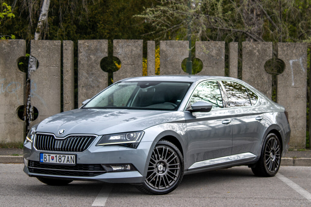 Škoda Superb 2.0 TDI Style DSG EU6 / AJ NA SPLÁTKY / PROTIÚČET /