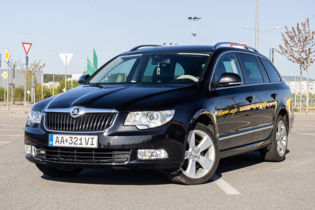 Škoda Superb Combi 2.0 TDI DSG, 125kW (2011) / AJ NA SPLÁTKY / PROTIÚČET /