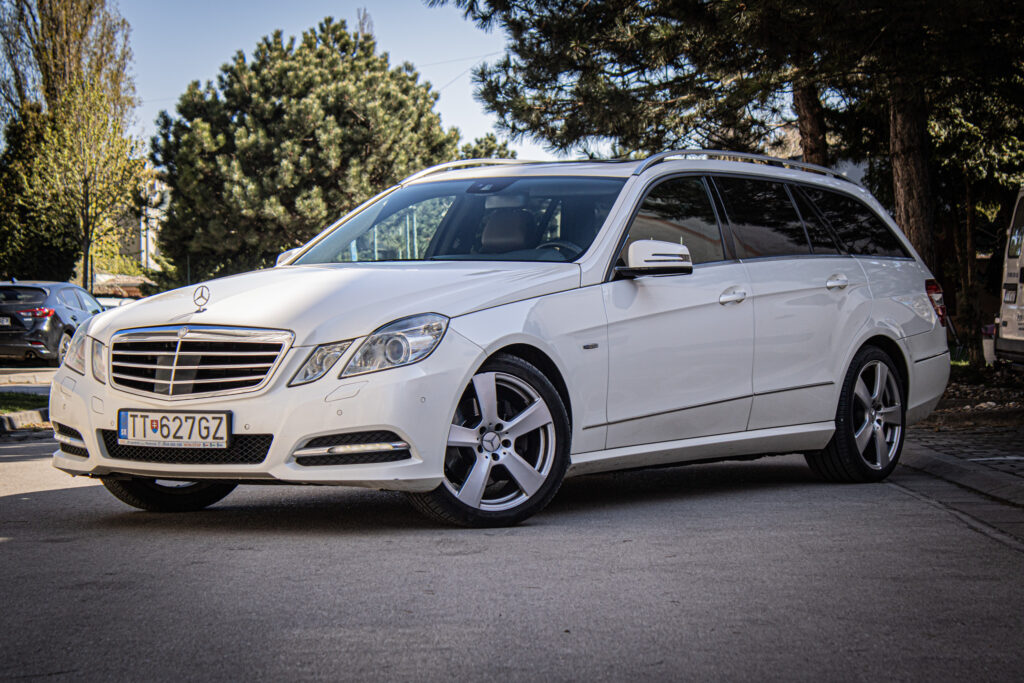 Mercedes-Benz E trieda Kombi 300 CDI Blue Avantgarde, 170kW, A7, 5d. / AJ NA SPLÁTKY / PROTIHODNOTA/