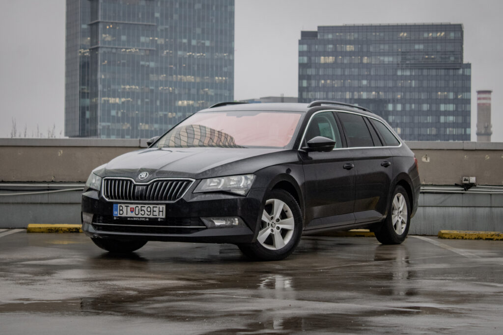 Škoda Superb Combi 1.6 TDI Ambition DSG / AJ NA SPLÁTKY/