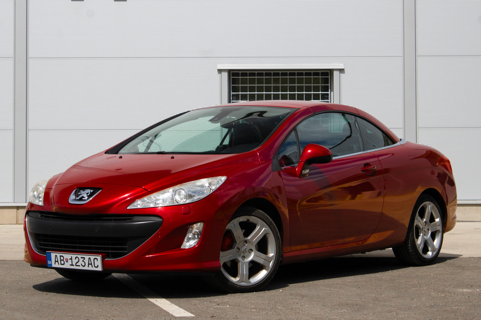 Peugeot 308 CC 2.0 HDi FAP Sport 103kW MT6 / NA SPLÁTKY / NA PROTIÚČET