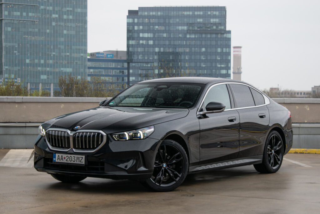BMW Rad 5 520d G61 A/T8  ZÁRUKA / AJ NA SPLÁTKY / PROTIÚČET
