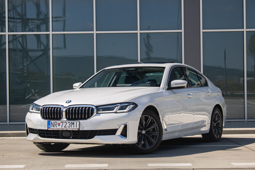 BMW Rad 5 530d mHEV xDRIVE 210kW AT8 / NA SPLÁTKY / NA PROTIÚČET