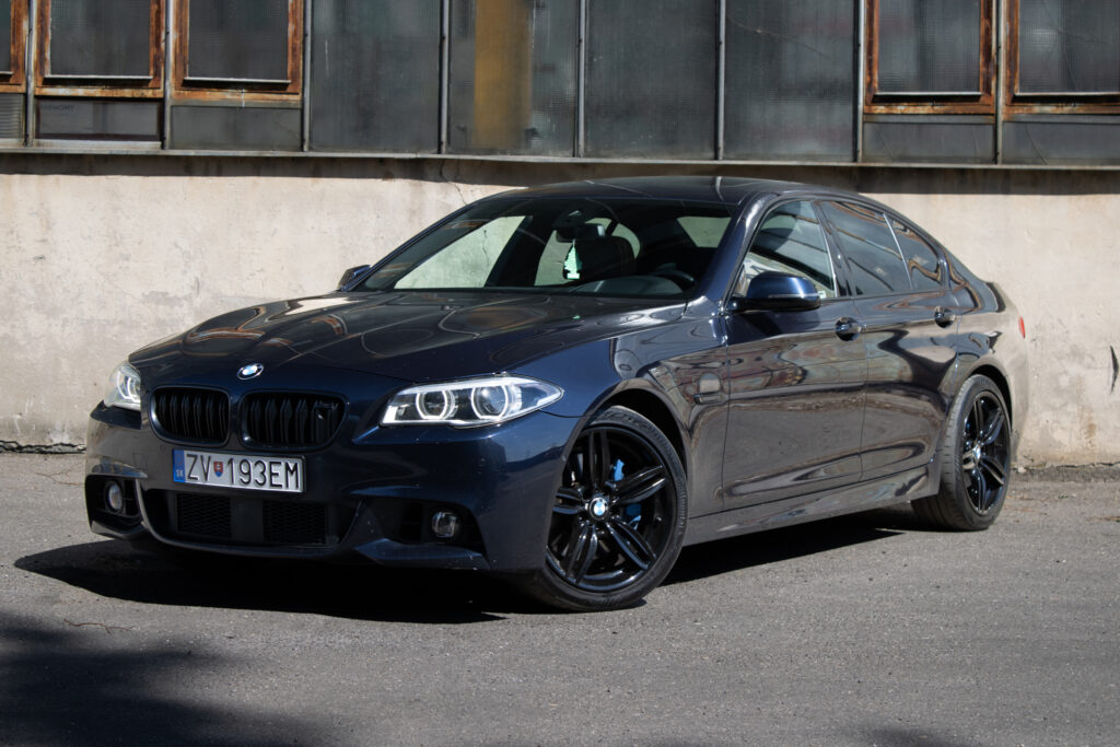 BMW Rad 5 535i xDrive 225kW AT8 / NA SPLÁTKY / NA PROTIÚČET