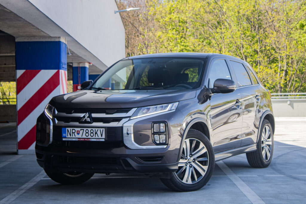 Mitsubishi ASX 2.0 MIVEC 4WD CVT 110kW / NA SPLÁTKY / NA PROTIÚČET