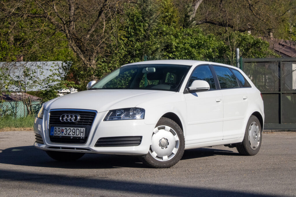 Audi A3 Sportback 1.6 Attraction, 75kW, M5, 5d. / AJ NA SPLÁTKY / PROTIÚČET /