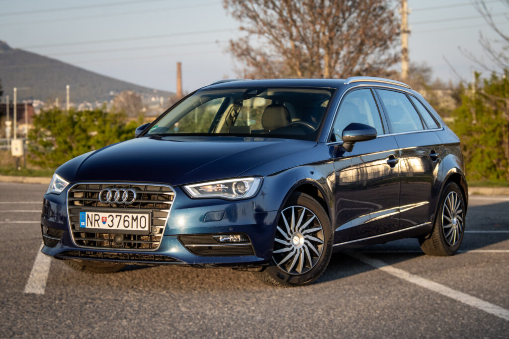 Audi A3 Sportback 1.6TDI 77kw AT/7 2013 / AJ NA SPLÁTKY / PROTIÚČET