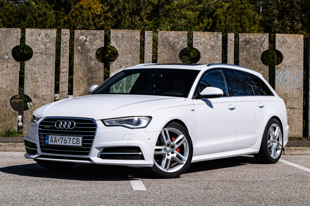 Audi A6 Avant C7 3.0 TDI 200kw Quattro S Line / TOP STAV / AJ NA SPLÁTKY / PROTIÚČET /