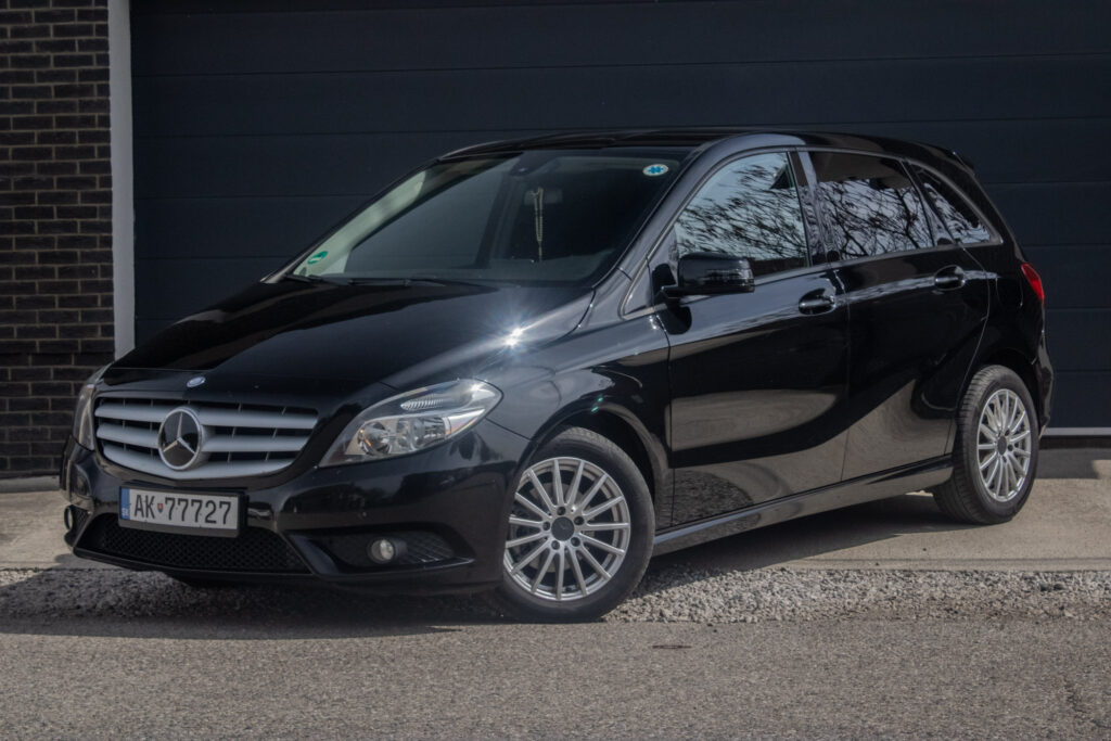 Mercedes-Benz B trieda B180 CDI BlueEfficiency / Nehavarované / AJ NA SPLÁTKY / PROTIÚČET