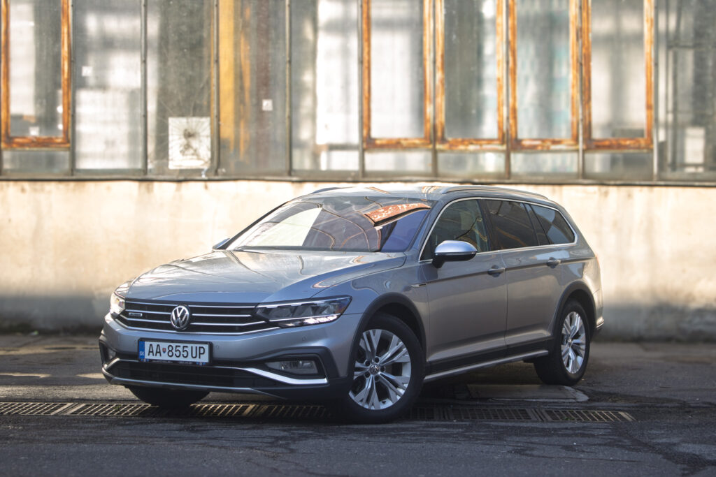 Volkswagen Passat Alltrack 2.0 TDI 4MOTION DSG 140kW MOŽNÁ ZÁRUKA / NA SPLÁTKY / NA PROTIÚČET