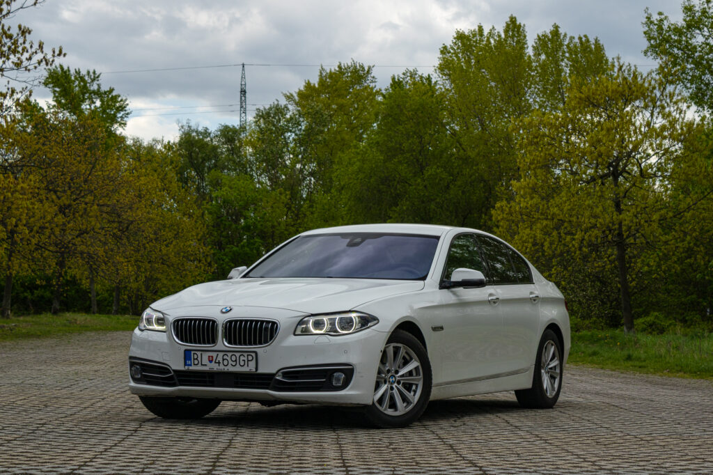 BMW Rad 5 530d xDrive Luxury Line