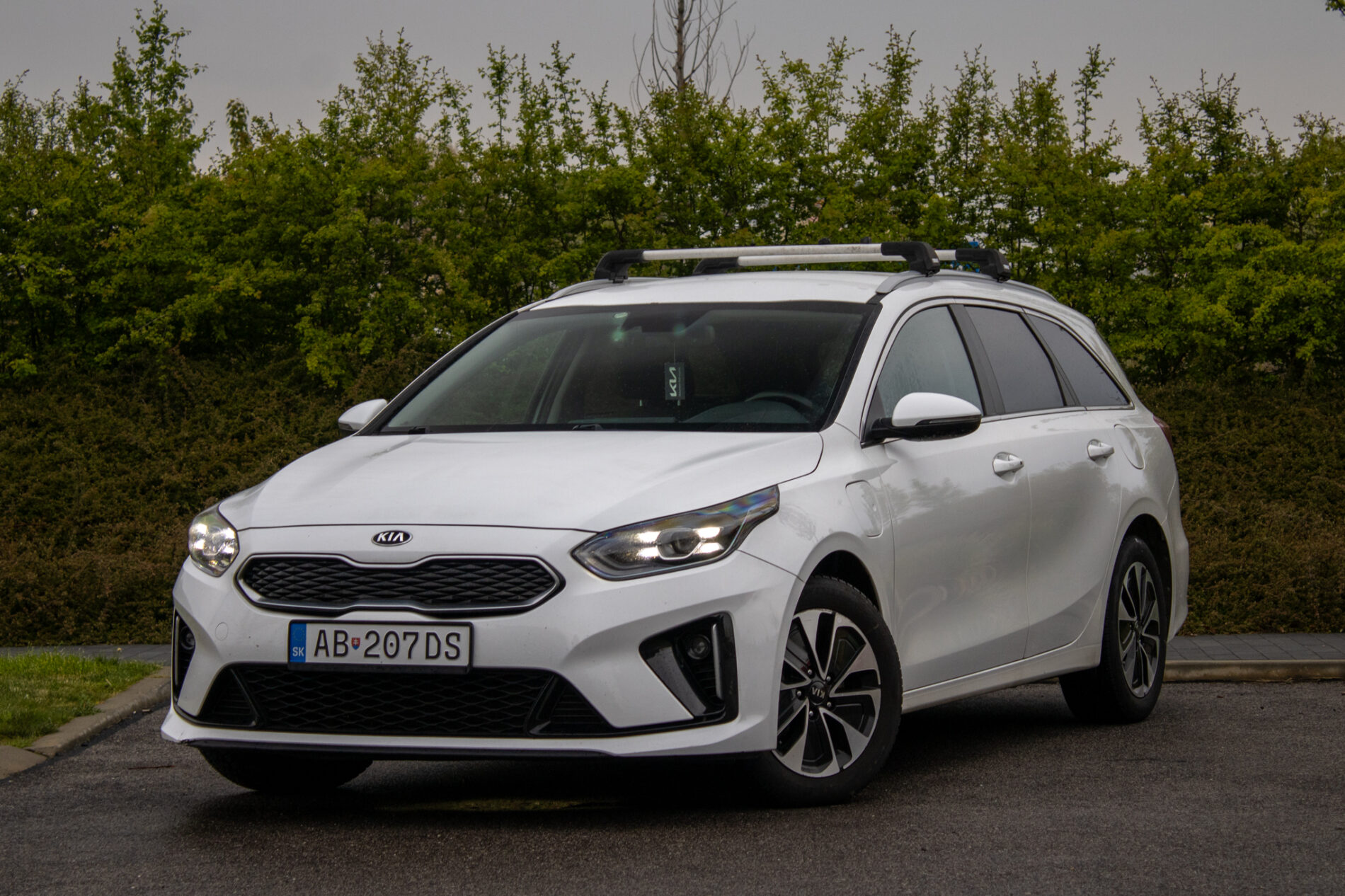 Kia Ceed SW 1.6 GDi Plug-in Hybrid Gold A/T / AJ NA SPLÁTKY / PROTIÚČET /