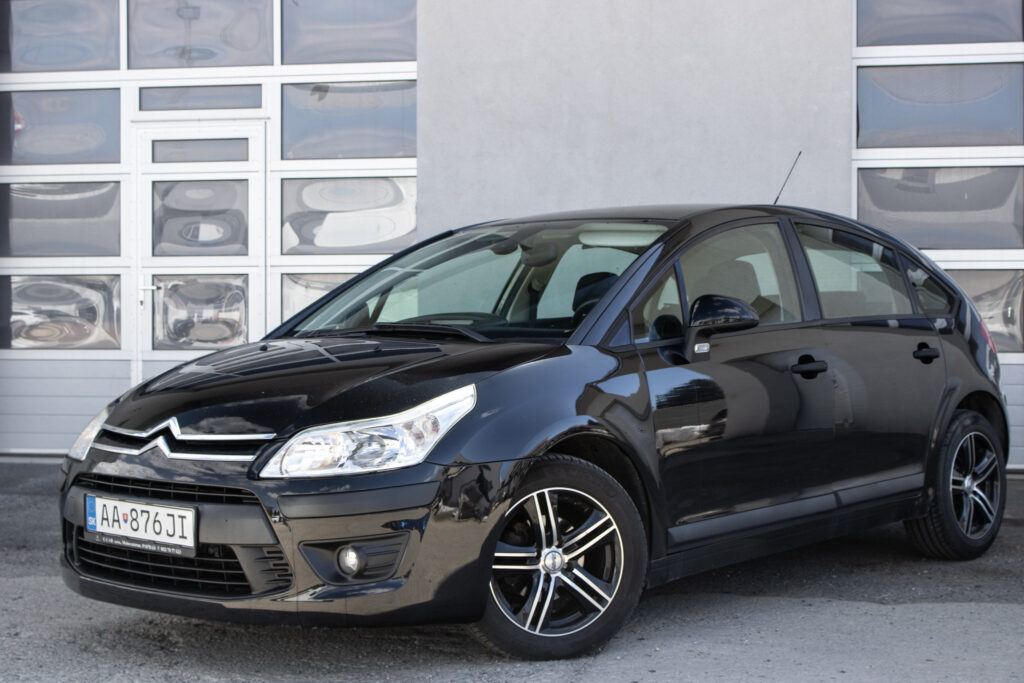 Citroën C4 1.4i 16v / 65kW / M5 / AJ NA SPLÁTKY / PROTIÚČET
