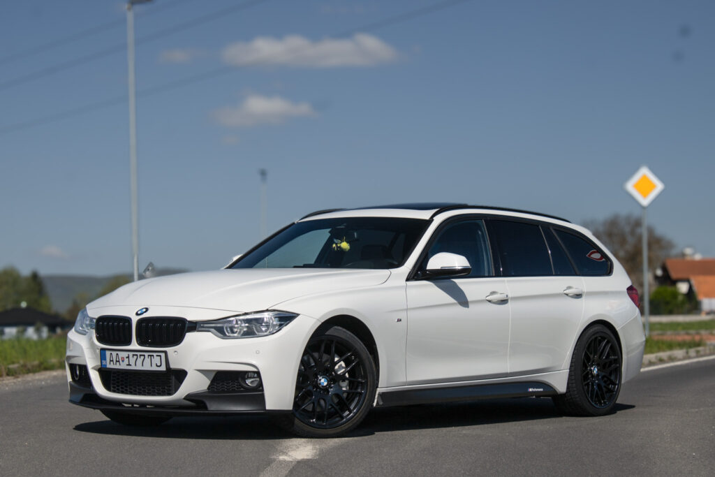 BMW Rad 3 Touring 335d Xdrive F31 230kW 3.0 AT8 / NA SPLÁTKY / NA PROTIÚČET