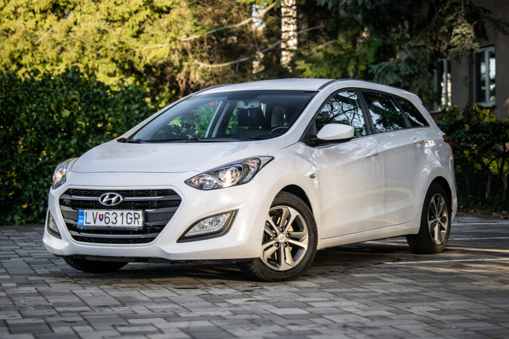 Hyundai i30 CW 1.6i CRDi 81kW M6 5dv. / NA SPLÁTKY / NA PROTIÚČET