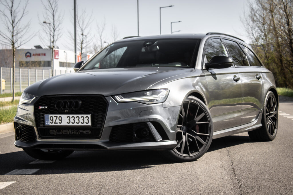 Audi RS6 Avant Quattro 445kW / AJ NA SPLÁTKY / PROTIÚČET /