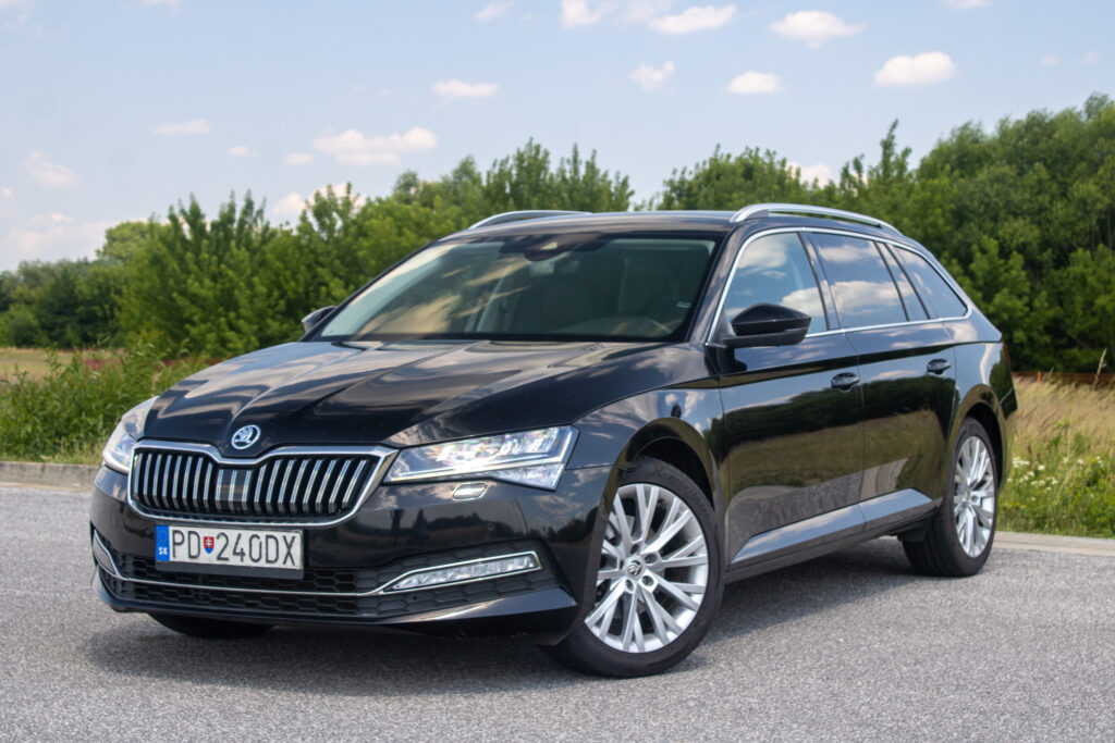 Škoda Superb Combi 2.0 TDI DSG / AJ NA SPLÁTKY / PROTIHODNOTA /