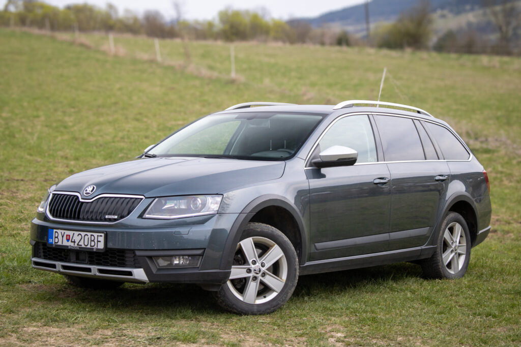 Škoda Octavia Combi SCOUT 2.0 TDI 4x4, 110kW, M6 / AJ NA SPLÁTKY / PROTIÚČET /