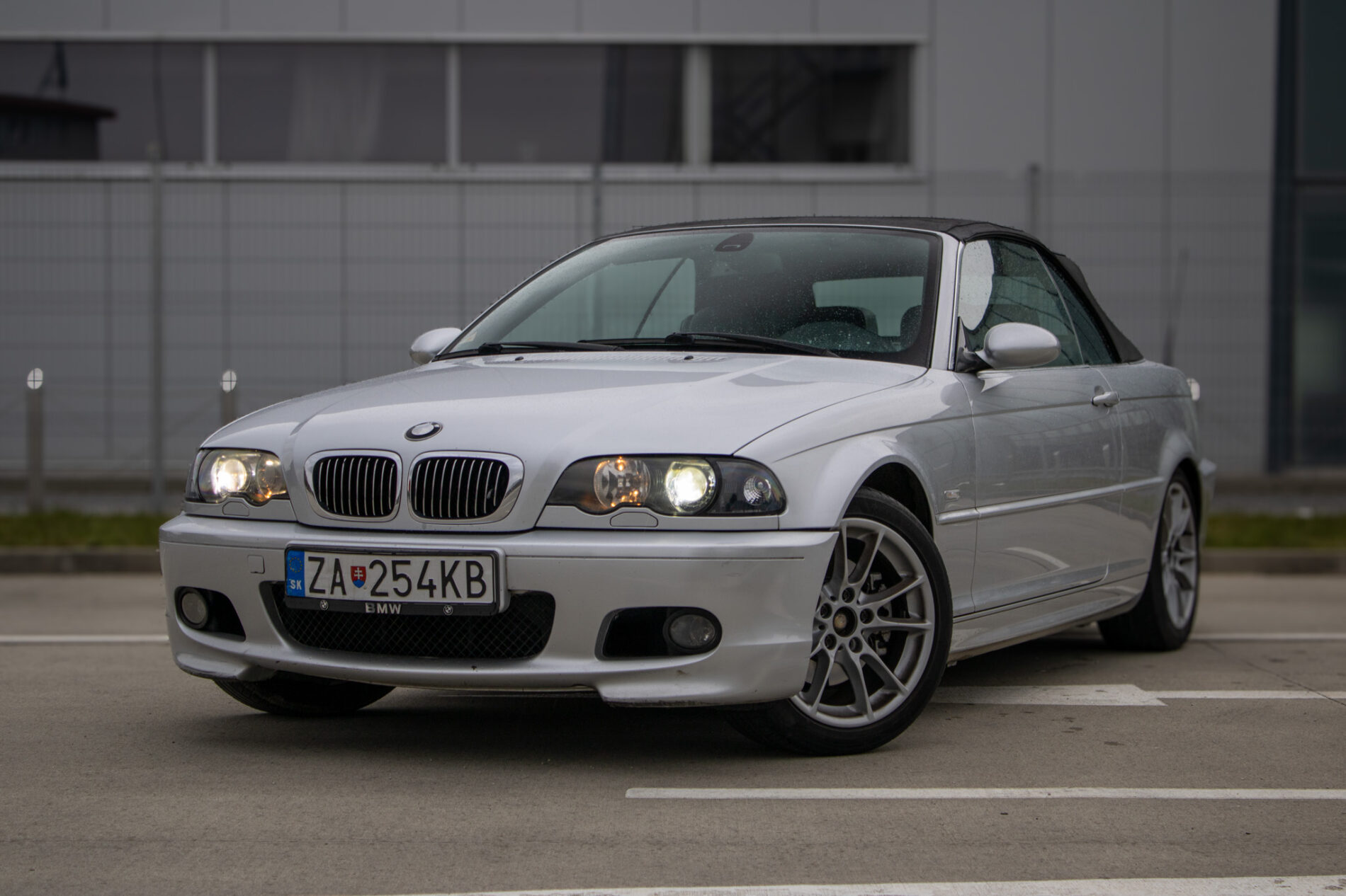 BMW Rad 3 Cabrio 325i , 141kW, A5, / AJ NA SPLÁTKY / PROTIÚČET /