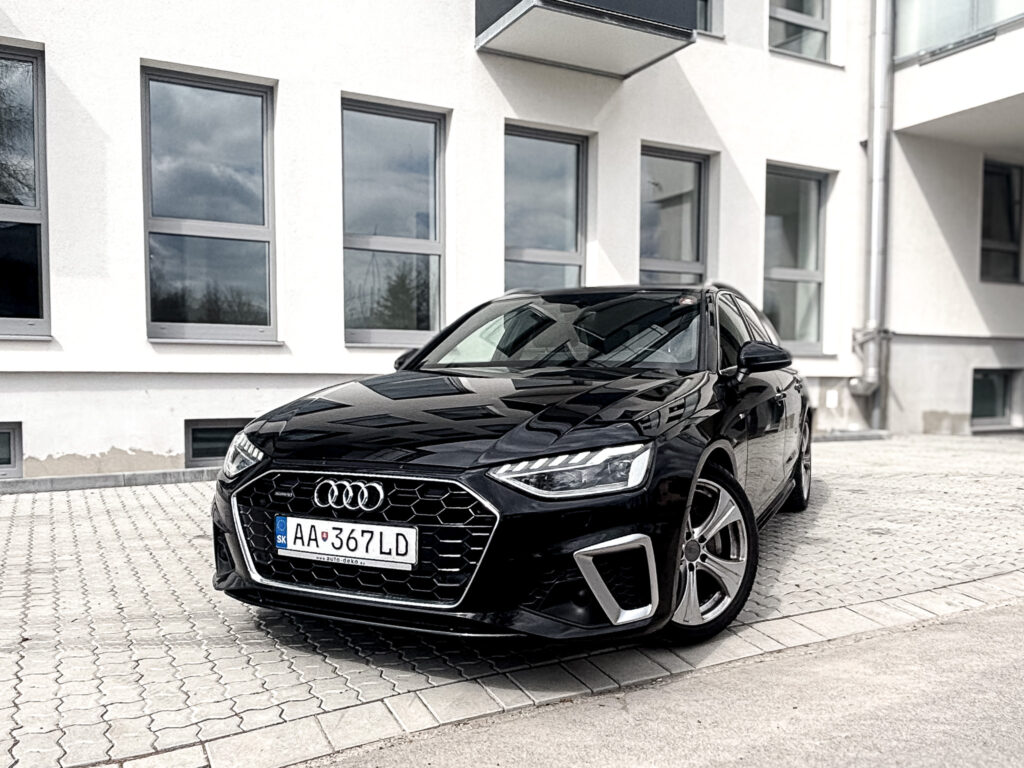 Audi A4 Avant 40 2.0 TDI mHEV quattro S line S tronic.  FINANCOVANIE/PROTIÚČET