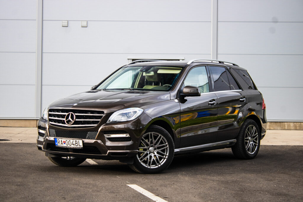 Mercedes-Benz ML 350BLUETEC 4MATIC 3.0 / NA SPLÁTKY / NA PROTIÚČET