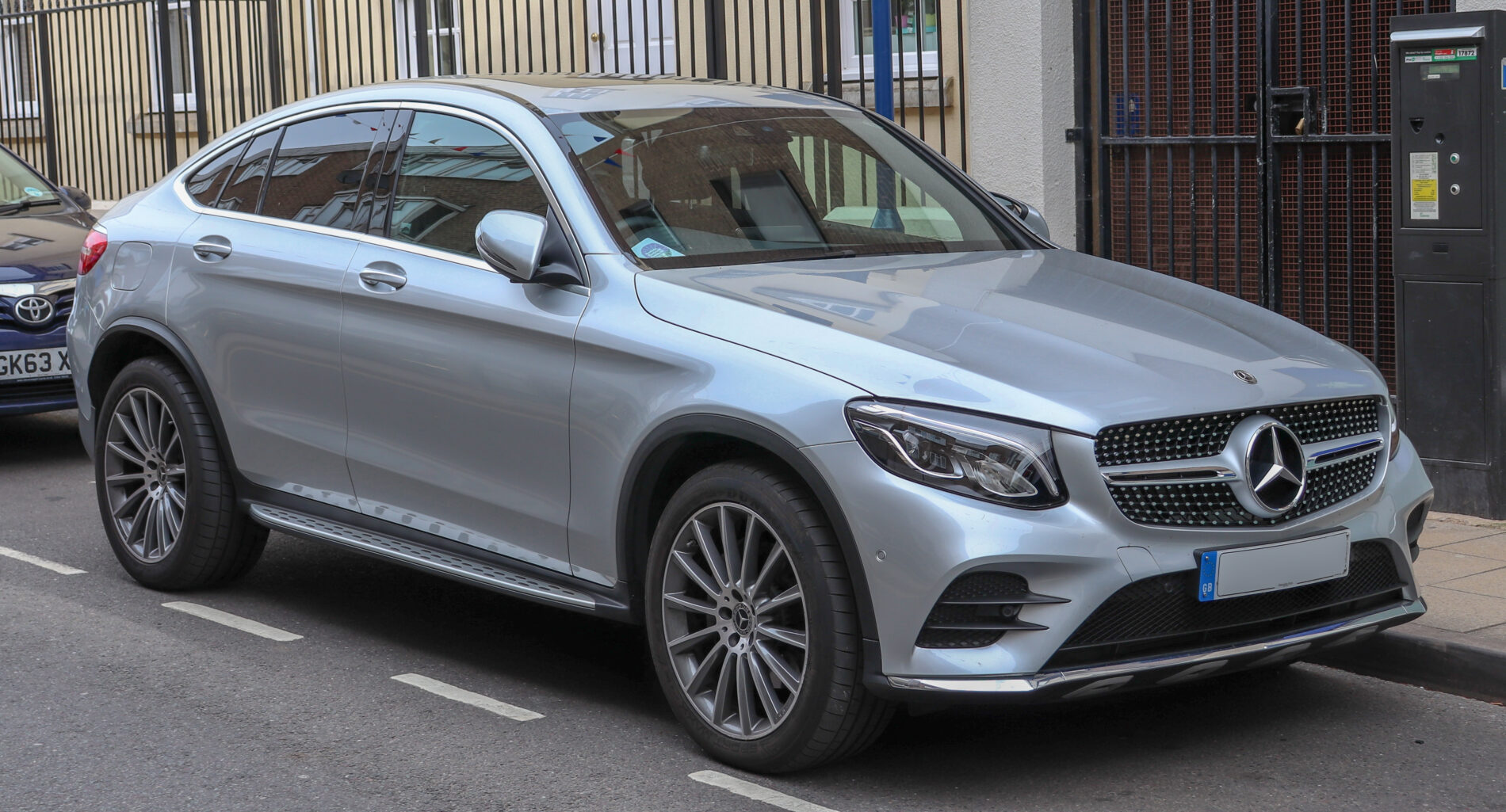 Mercedes-BenzGLC