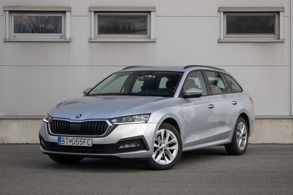 Škoda Octavia Combi 2.0 TDI Ambition / 85kW / M6 / ZÁRUKA / AJ NA SPLÁTKY / PROTIÚČET