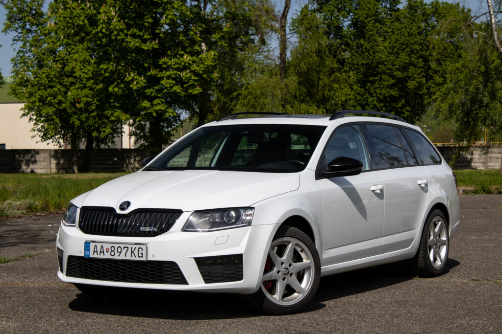 Škoda Octavia Combi 2.0 TDI RS / 135kW / M6 / ZÁRUKA / AJ NA SPLÁTKY / PROTIÚČET