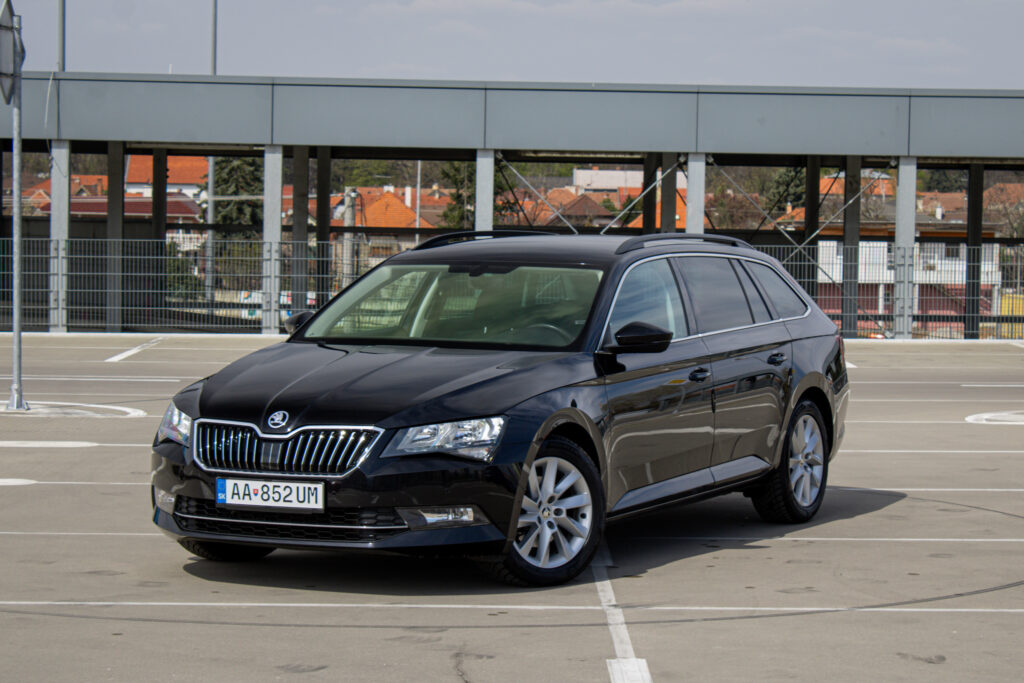 Škoda Superb Combi 2.0 TDI Ambition DSG, 140 kW / FINANCOVANIE / PROTIHODNOTA
