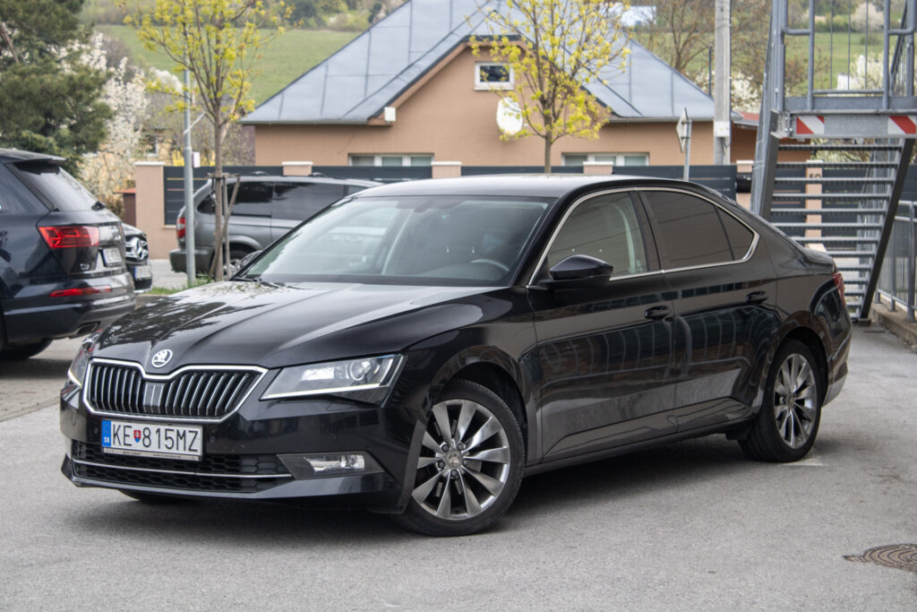 Škoda Superb 1.6 TDI Ambition / DSG / 88kW / A7 / ZÁRUKA / AJ NA SPLÁTKY / PROTIÚČET