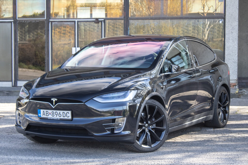 Tesla Model X 386 kW, elektromotor, automat, 2017 / AJ NA SPLÁTKY / PROTIÚČET /