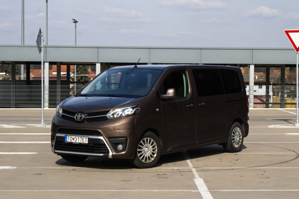 Toyota Proace Verso Family 2.0 D-4D 140 L2 A8, 106kW, A8 / FINANCOVANIE / PROTIHODNOT