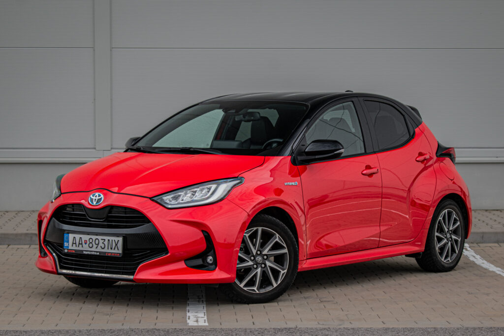 Toyota Yaris 68 kW Hybrid AJ NA SPLÁTKY/PROTIÚČET/