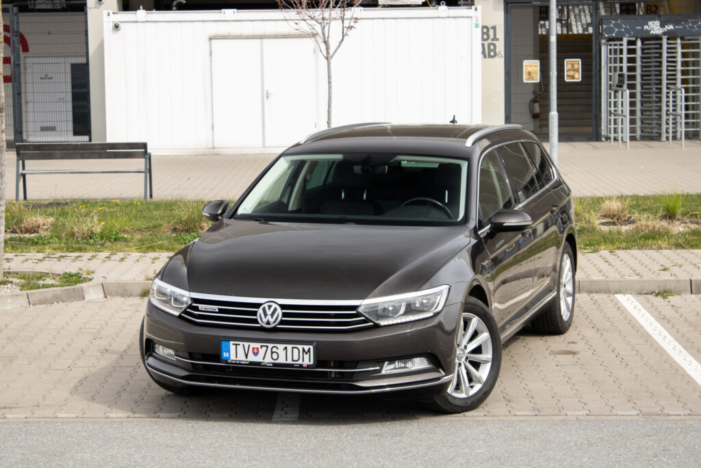 Volkswagen Passat Variant 2.0 TDI Highline 4MOTION DSG / 140kW / A6 / ZÁRUKA / AJ NA SPLÁTKY /