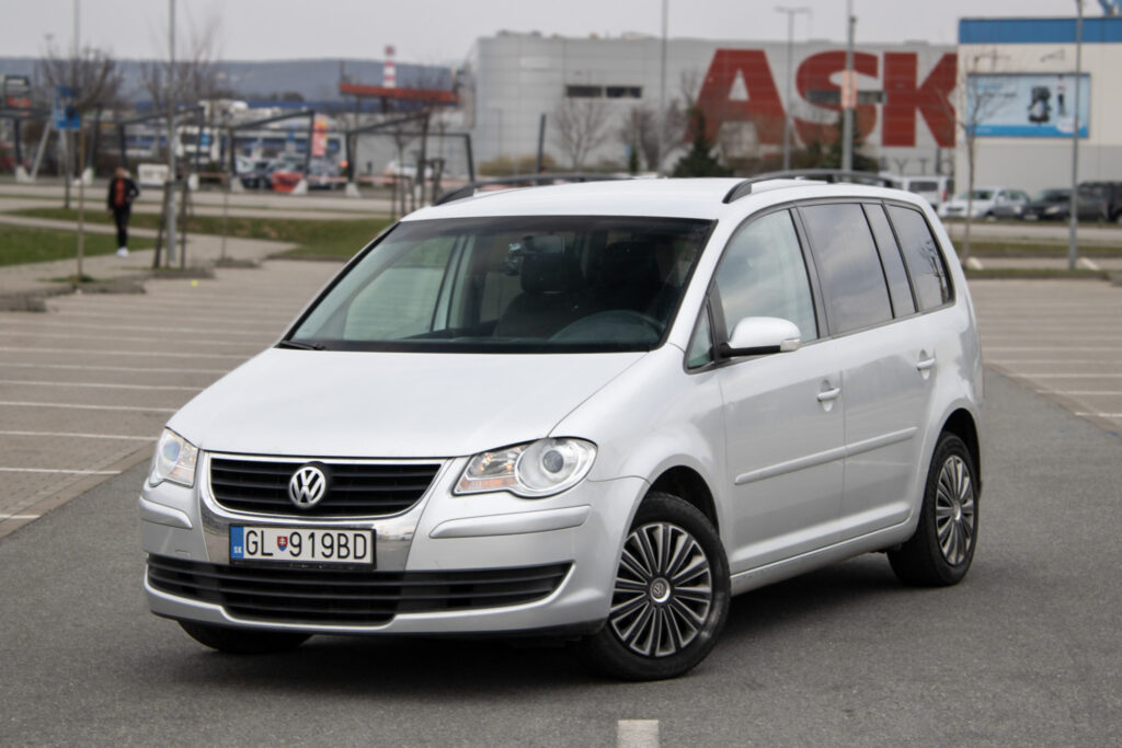 Volkswagen Touran 1.9 TDI Trendline / 77kW / M6 / AJ NA SPLÁTKY / PROTIÚČET