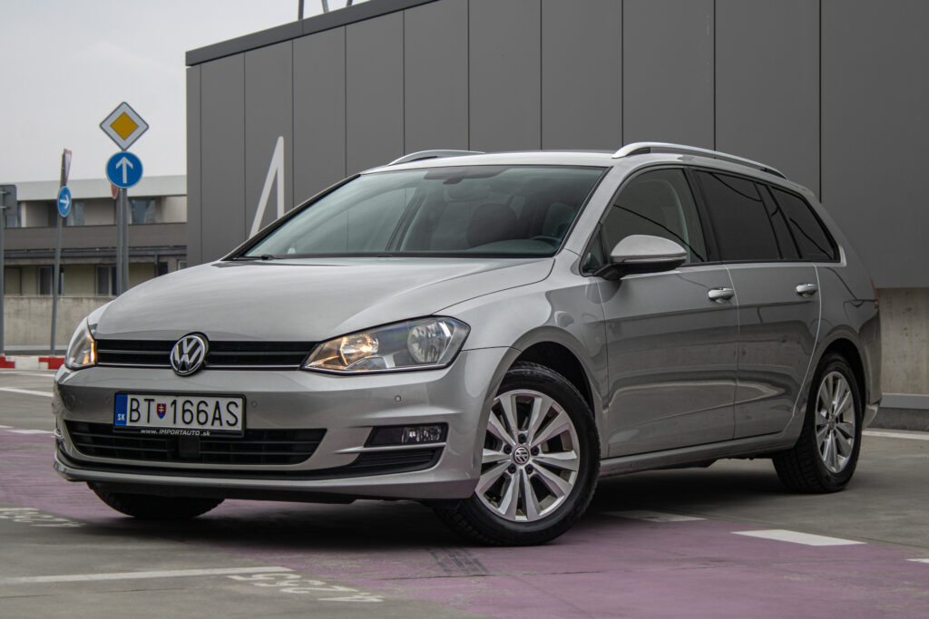 Volkswagen Golf Variant 1.6 TDI DSG /AJ NA SPLÁTKY/PROTIÚČET/