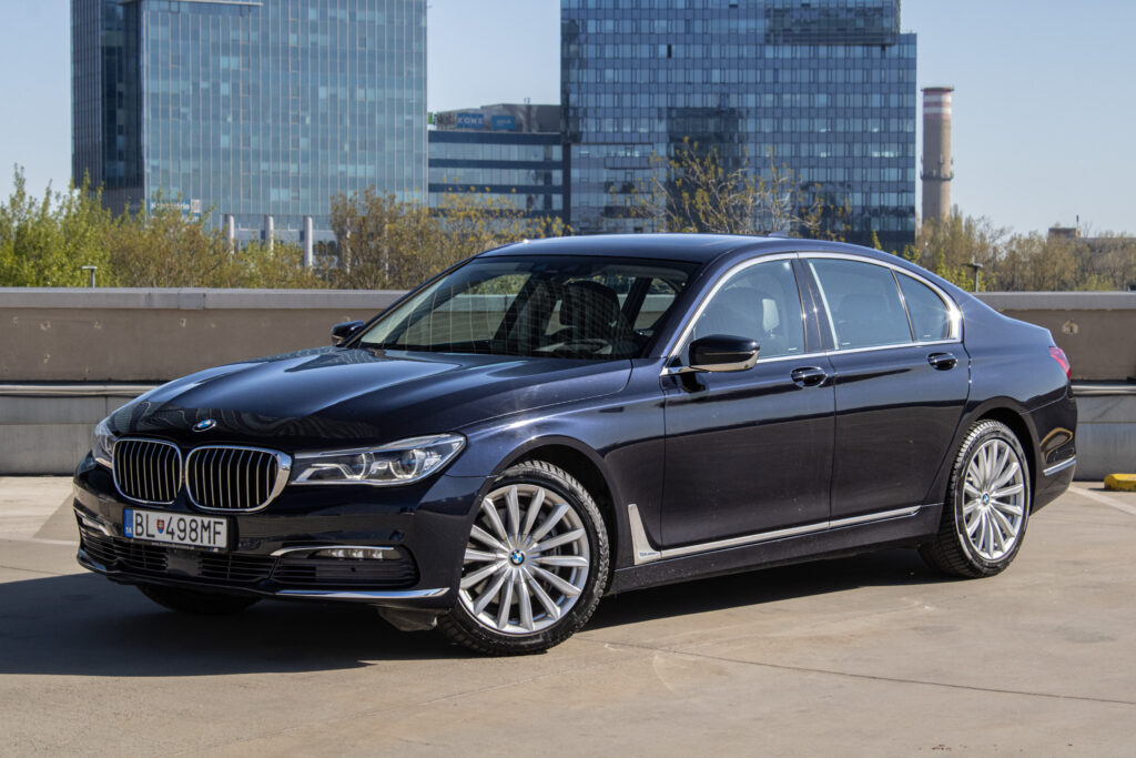 BMW Rad 7 740d xDrive ZÁRUKA / AJ NA SPLÁTKY / PROTIÚČET