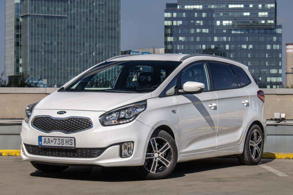 Kia Carens 1.7 CRDi, MT/6 /AJ NA SPLÁTKY/PROTIÚČET/