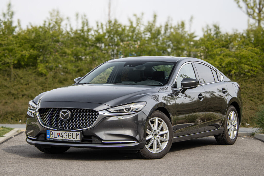 Mazda 6 2.5 Skyactiv-G194 Revolution TOP A/T / AJ NA SPLÁTKY / PROTIÚČET /
