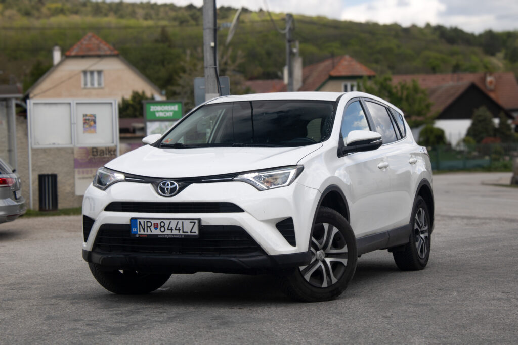 Toyota RAV4 2.0 l Valvematic 112kW MT6 / NA SPLÁTKY / NA PROTIÚČET